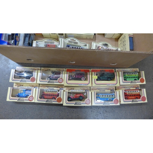 770 - A collection of Lledo Days Gone model vehicles and others, boxed