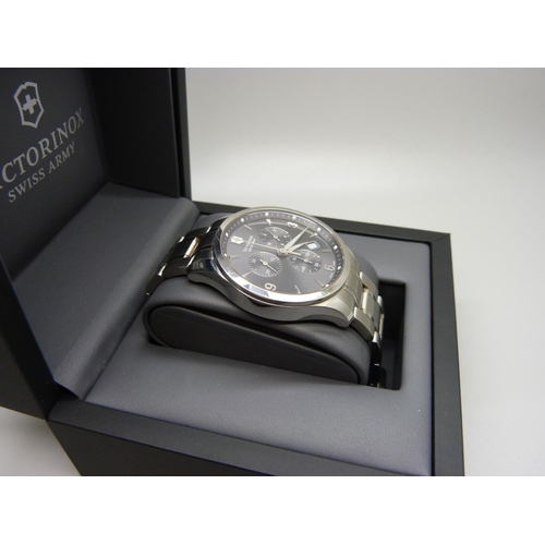 844 - A Victorinox Swiss Army wristwatch, boxed