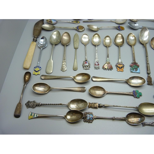 853 - A collection of silver spoons, 161g, a Victorian silver preserve knife and other spoons, etc.