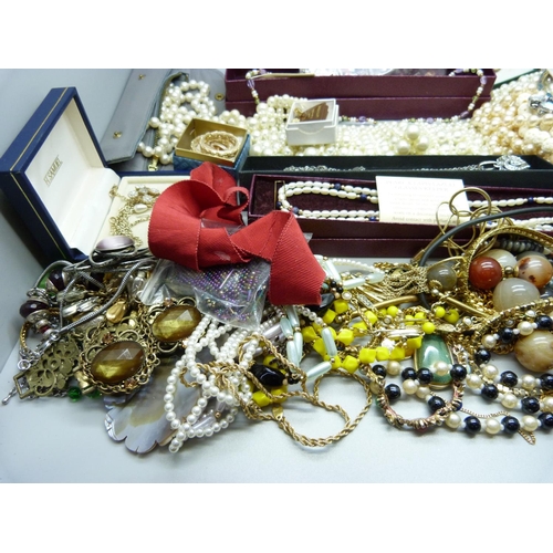 874 - Costume jewellery, including Past Times