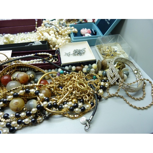 874 - Costume jewellery, including Past Times