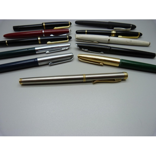 876 - Eleven pens, many with iridium nibs