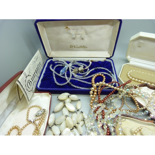 889 - Vintage necklaces including pearls