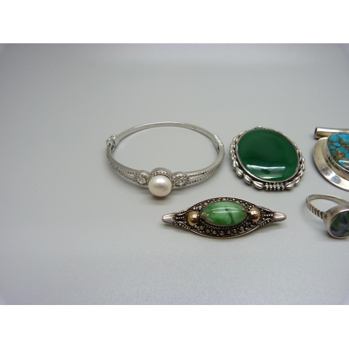 904 - A collection of silver jewellery, (bangle lacking small white stones)