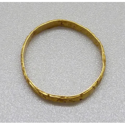 913 - A 17th Century posy ring, inner shank bears inscription, (tests as high carat gold), 1.6g, M