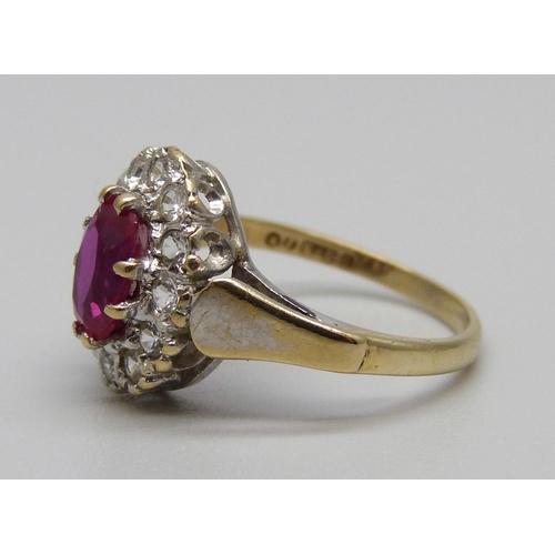 935 - A 9ct gold, red and white stone cluster ring, 2.4g, I