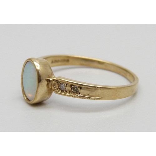 939 - A 9ct gold, Ethiopian opal and diamond ring, 1.3g, N