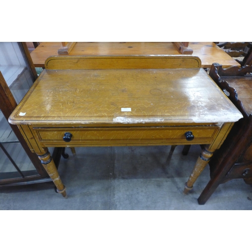 157 - A Victorian scumbled pine single drawer side table