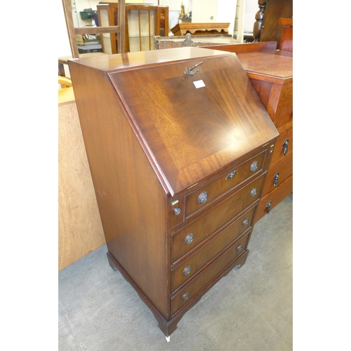 212 - A mahogany bureau