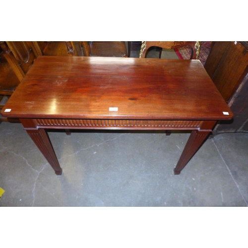 89 - A Regency style mahogany serving table