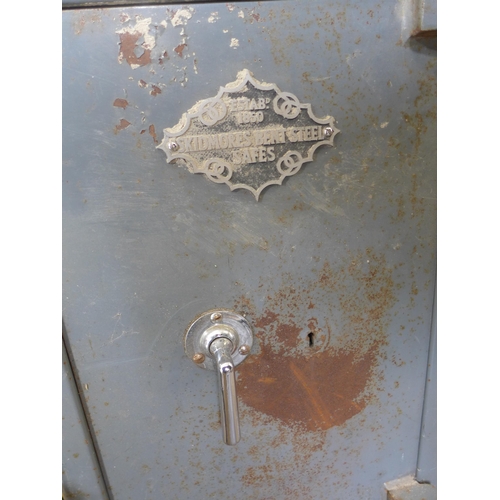 2141 - Skidmores steel safe with key