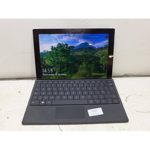 2210 - Windows Pro O2 tablet and keyboard Surface 4GB with charger