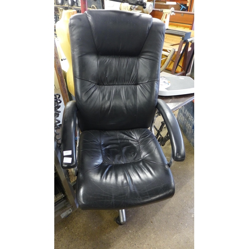 2317 - Leather swivel office chair