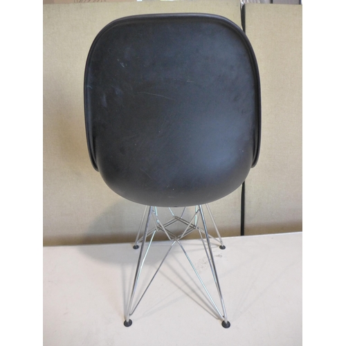 3025 - Black plastic/metal Eames Style chair