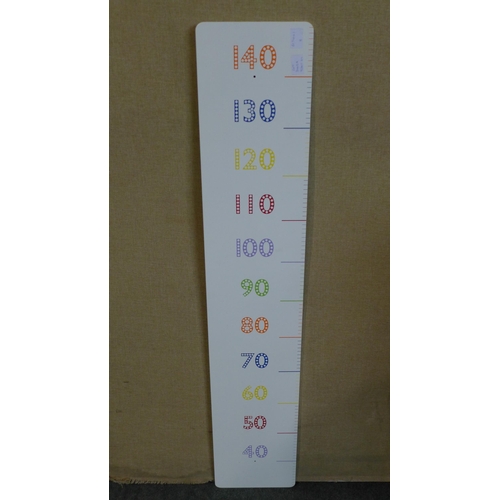 3045a - GLTC ruler height chart, original RRP £36