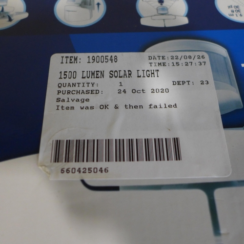 3057 - 1500 Lumen Solar Light   (Triple Head)  (269-314)   * This lot is subject to vat