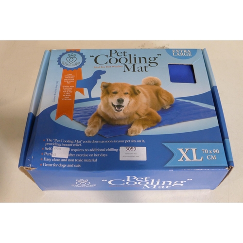 3059 - Cool Club Dog Cooling Mat XL (269-283)   * This lot is subject to vat