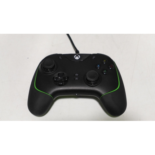 3080 - Razer Xbox Controller Wolverine V2 Xbox X/S/One (268-136)   * This lot is subject to vat