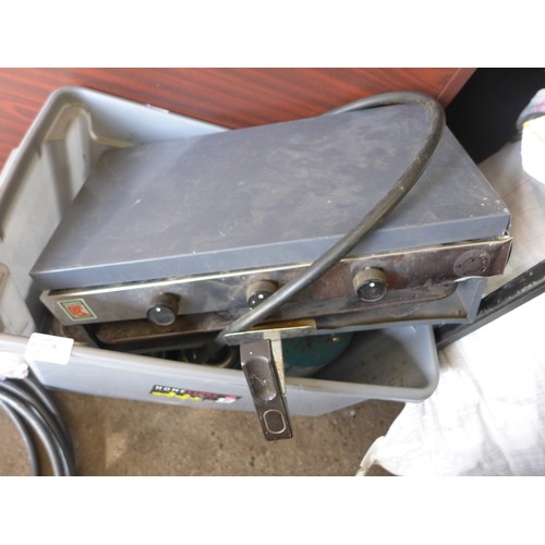 2135A - Camping cooker, a/f with gas bottle, new single burner cooker & gas and 11 tins of chafing fuel