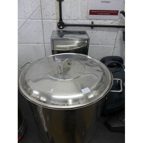 2266a - Very large stainless steel cooking pot with lid and stainless steel cupboard with shelf  *This lot i... 