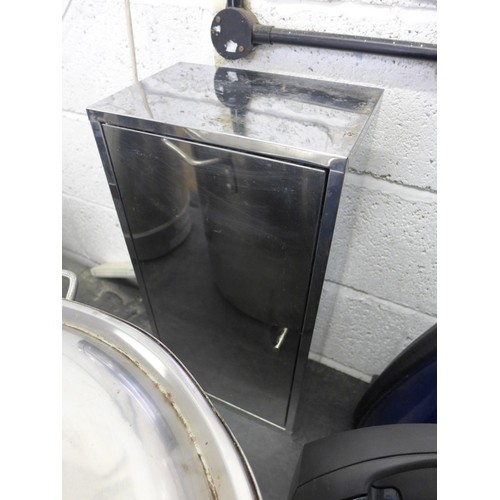 2266a - Very large stainless steel cooking pot with lid and stainless steel cupboard with shelf  *This lot i... 