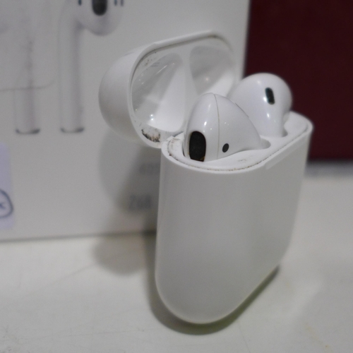 3112 - Airpods 2Nd Gen & Case   Mv7N2Zma         (268-38)   * This lot is subject to vat