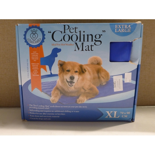 3141 - Cool Club Dog Cooling Mat xL (268-54)   * This lot is subject to vat