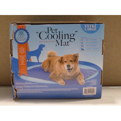 3141 - Cool Club Dog Cooling Mat xL (268-54)   * This lot is subject to vat