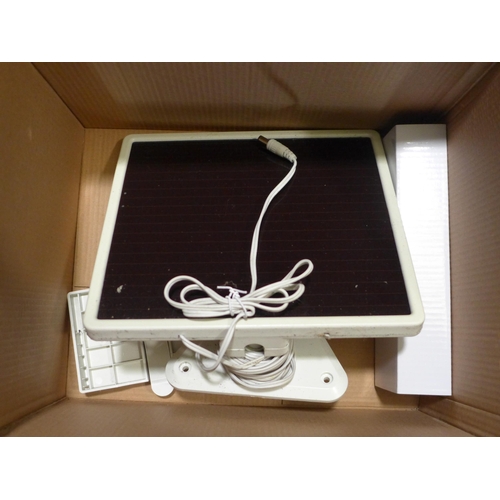 3163 - 1500 Lumen Solar Light   Triple Head (268-181)   * This lot is subject to vat