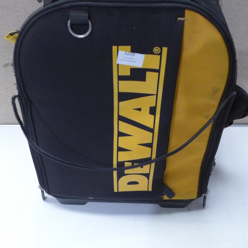 3208 - Dewalt Backpack           (268-128)   * This lot is subject to vat