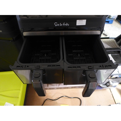 3231 - Sur La Table Double Air Fryer   2 X 3.8L         (268-85)   * This lot is subject to vat