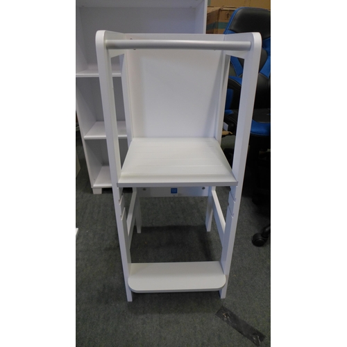 3277 - GLTC Little Helper stool, original RRP £85