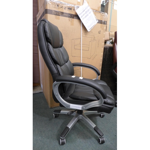 3280 - Songmics office chair, original RRP £130