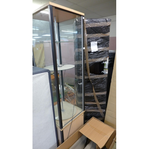 1998 - Two display cabinets (damaged) and a sofa part * this lot is subject to VAT