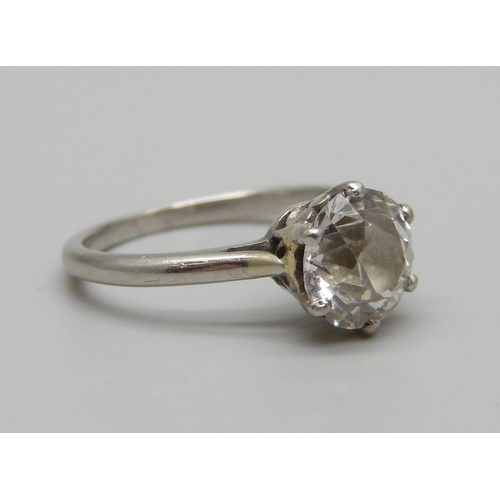 1035 - A circa 1920 platinum set solitaire diamond ring, 1.75ct diamond weight, colour H/I, (estimated), cl... 