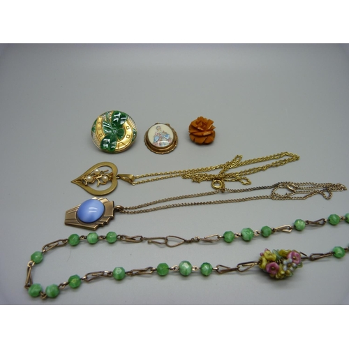 1036 - Vintage jewellery including a snake necklace, Art Nouveau and an Art Deco pendant