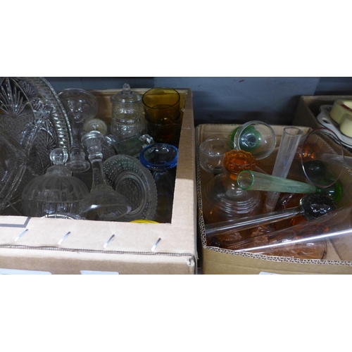 1078 - Two boxes of glassware including coloured glass **PLEASE NOTE THIS LOT IS NOT ELIGIBLE FOR POSTING A... 