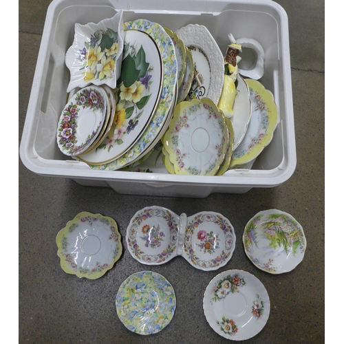 1083 - A large quantity of plates and other china **PLEASE NOTE THIS LOT IS NOT ELIGIBLE FOR POSTING AND PA... 