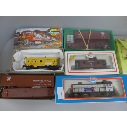 629 - Two U.S. Model Power model railway locomotives, a Bachmann The John Bull HO model locomotive and fou... 