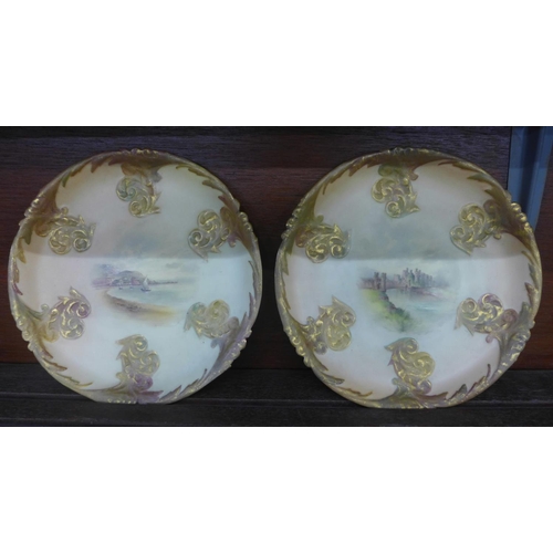 640 - A pair of Royal China Works Worcester plates, Conway Castle and Llandudno, 21cm