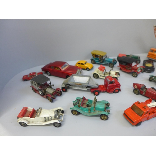 675 - A collection of model cars including Corgi