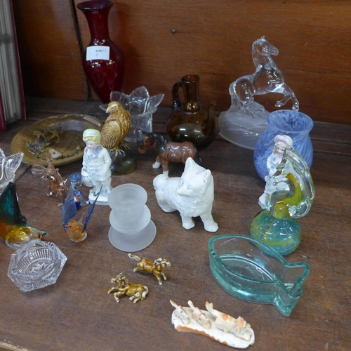 680 - A glass model of a horse, small glass animals, a/f, two glass vases, a Myrna Smith pottery plate, et... 