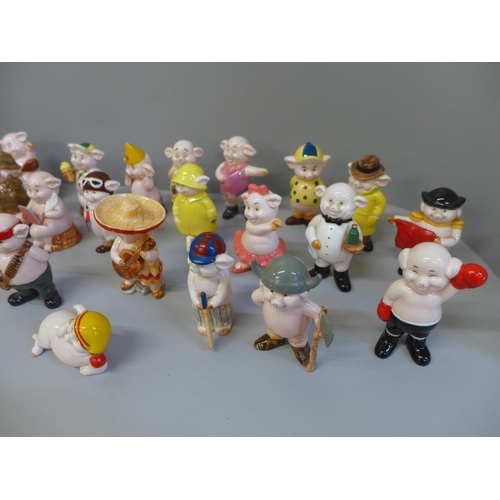 703 - A collection of 'Piggies' figures including Lester Piglet and Hambo