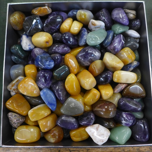 787 - 180 semi-precious gemstones