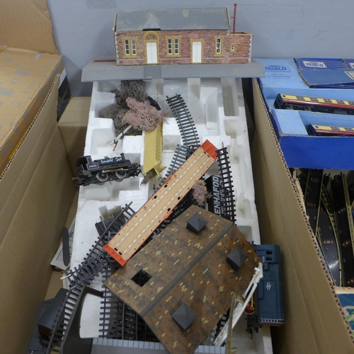 792 - Hornby Dublo model rail, track and some diorama buildings  **PLEASE NOTE THIS LOT IS NOT ELIGIBLE FO... 