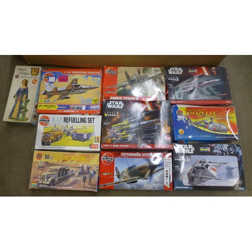 796 - A collection of model kits, Airfix and Revell, including two Revell Star Wars