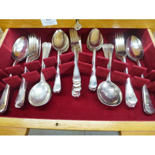 815 - An eight setting cutlery canteen, in a wooden box with drawer, with presentation plaque