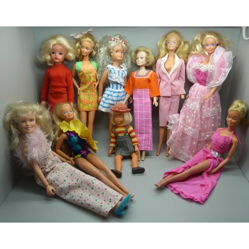 825 - Ten vintage dolls including Sindy, Jen and Lady Penelope