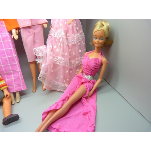 825 - Ten vintage dolls including Sindy, Jen and Lady Penelope