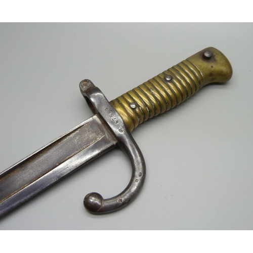 830 - A French bayonet, no scabbard